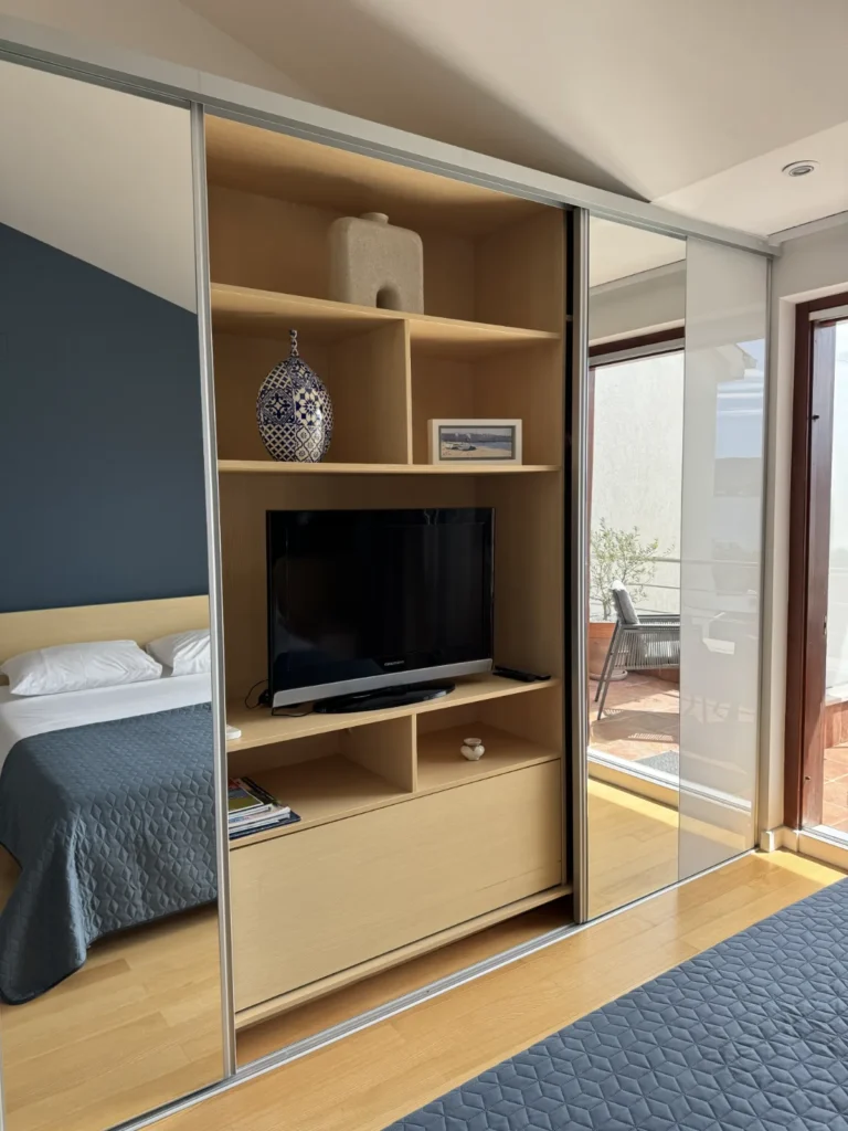 1 bedroom de luxe apartment no. 1 02