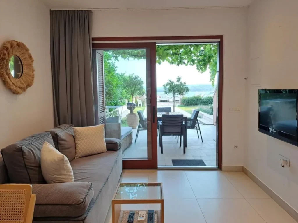 studio de luxe apartment no. 4 03